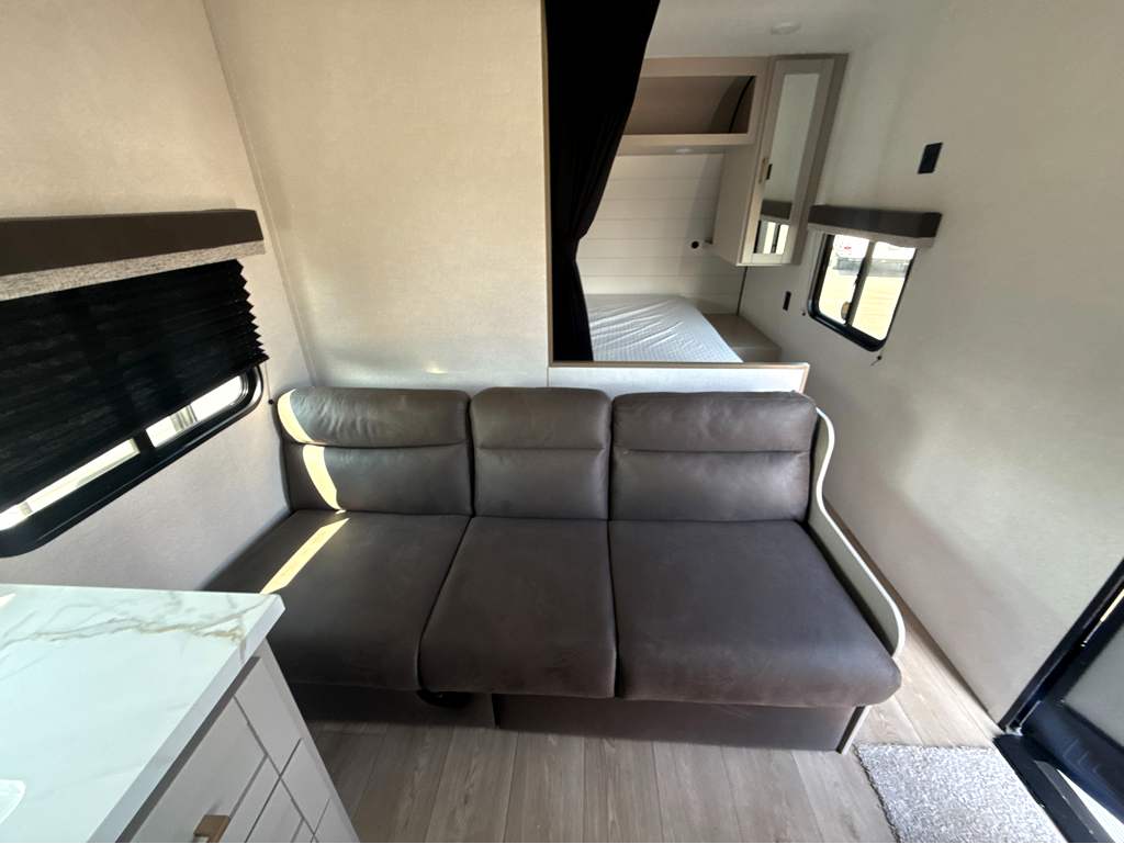 2027 Jayco Jay Flight SLX 260BH - Image 15