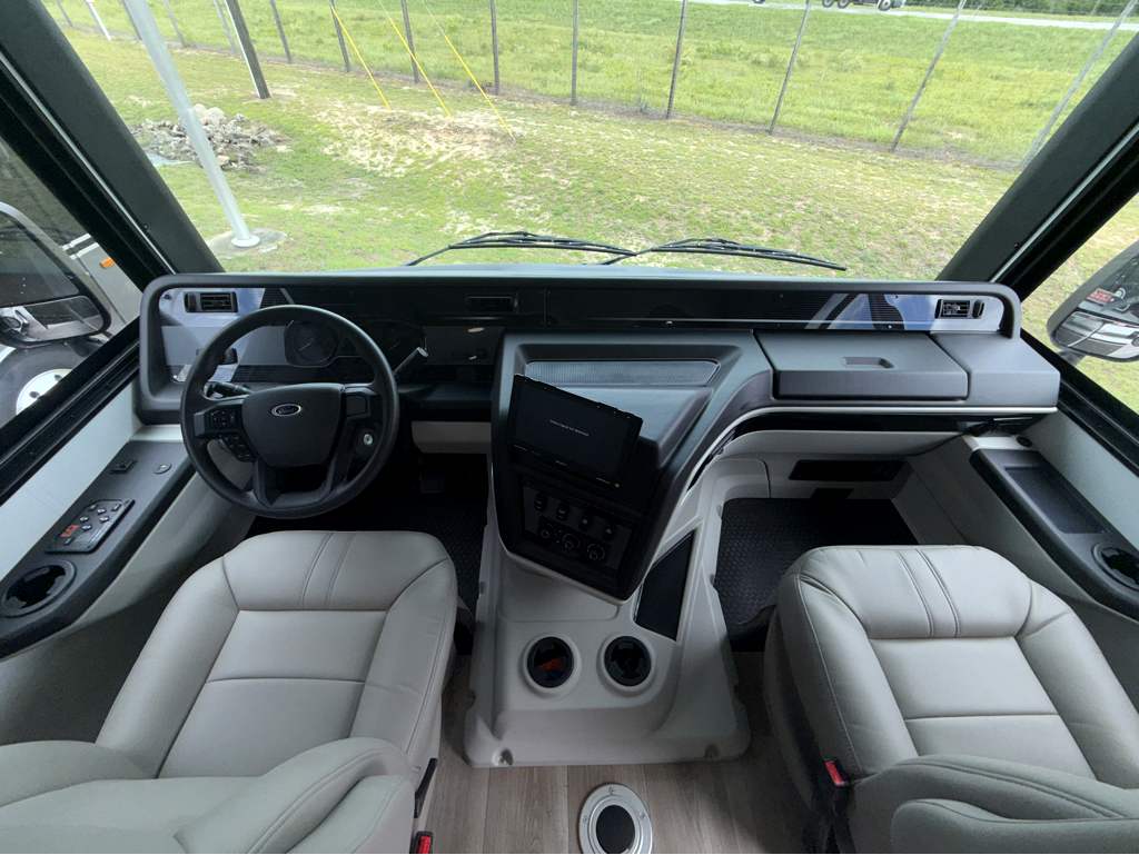 2027 JAYCO PRECEPT 36C - Image 35