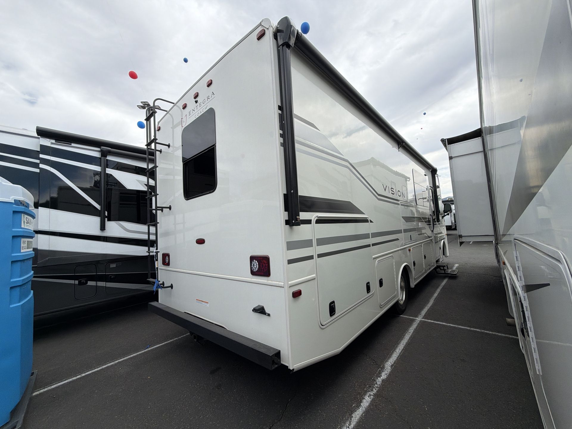 2027 Entegra Coach Vision 29S - Image 8