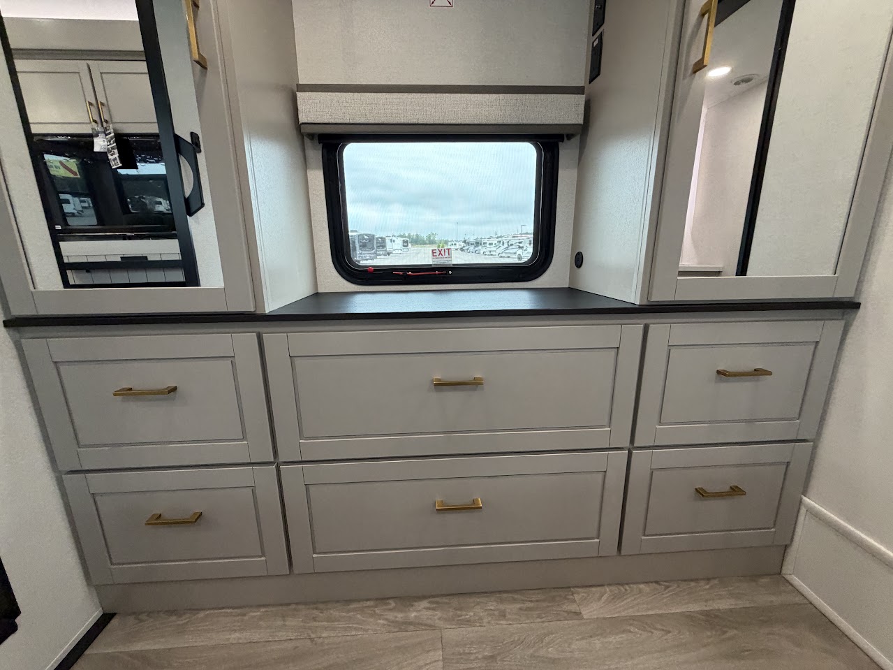 2027 JAYCO NORTH POINT 375TBDB - Image 38
