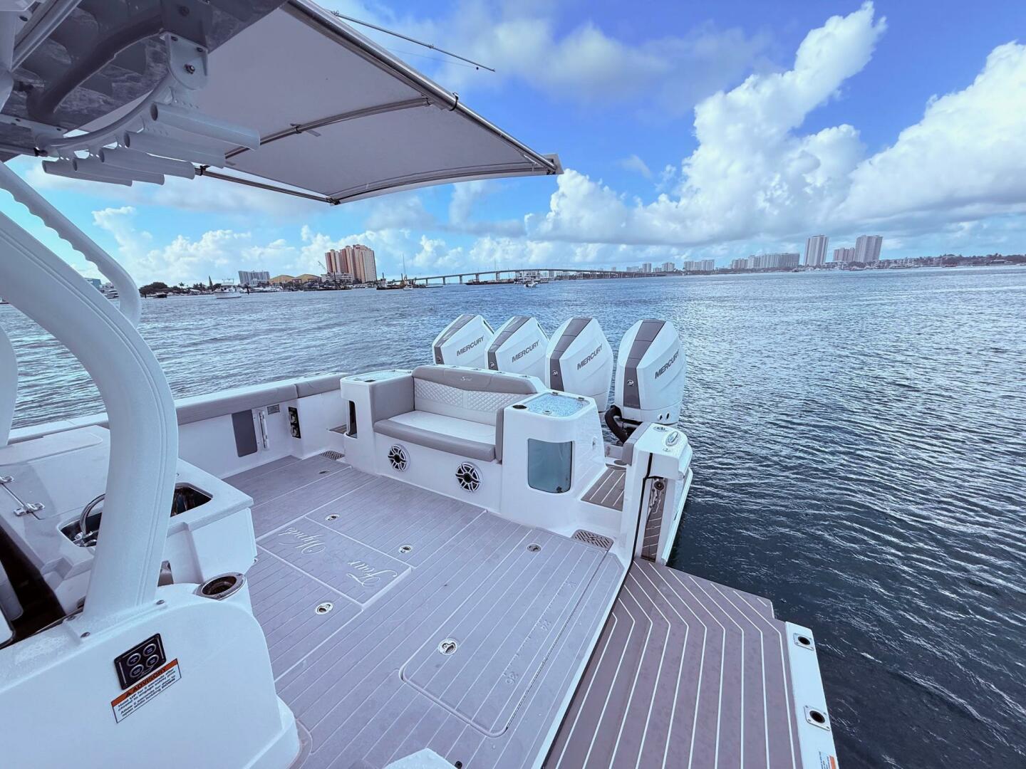 2006 Carver 43 Motor Yacht - Image 137