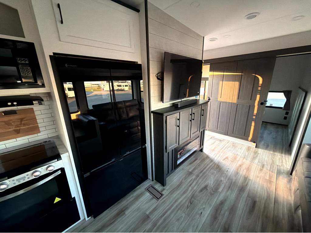 2027 VENTURE RV SPORTTREK 312VTB - Image 18