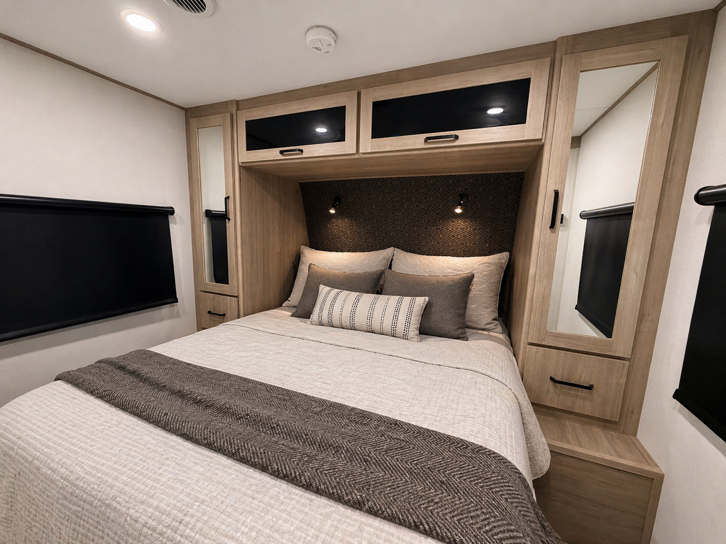 2026 Grand Design Imagine XLS 22RBE - Image 16