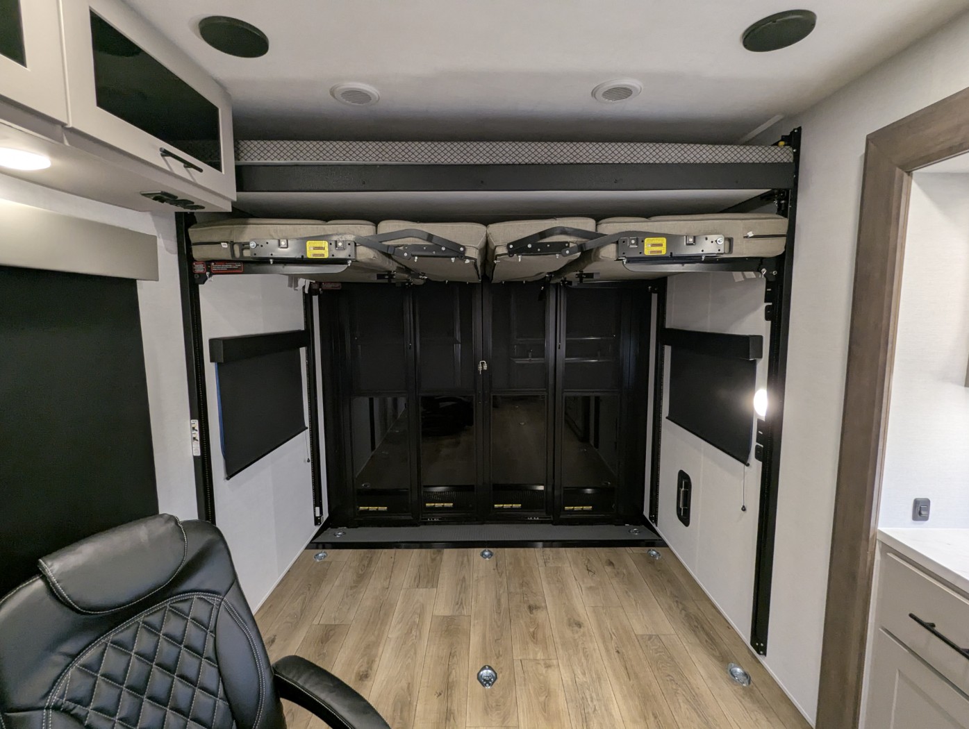 2026 Alliance RV Valor 27T14 - Image 18