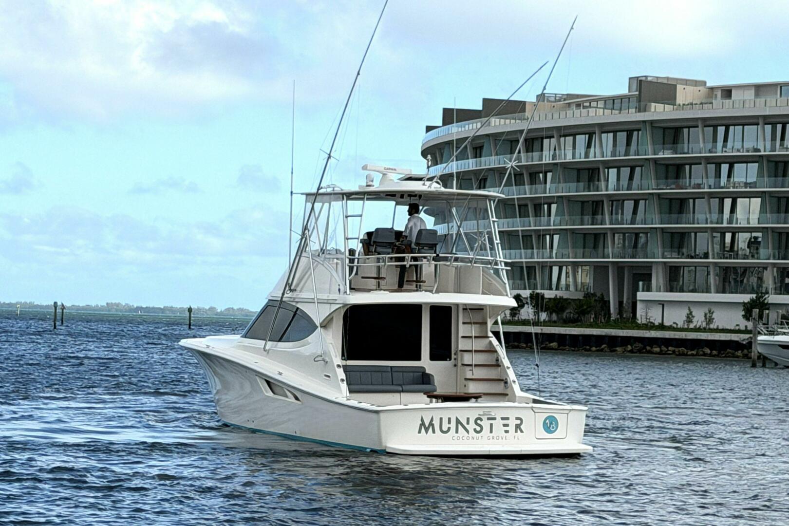 2015 Tiara Yachts 48 Convertible - Image 3