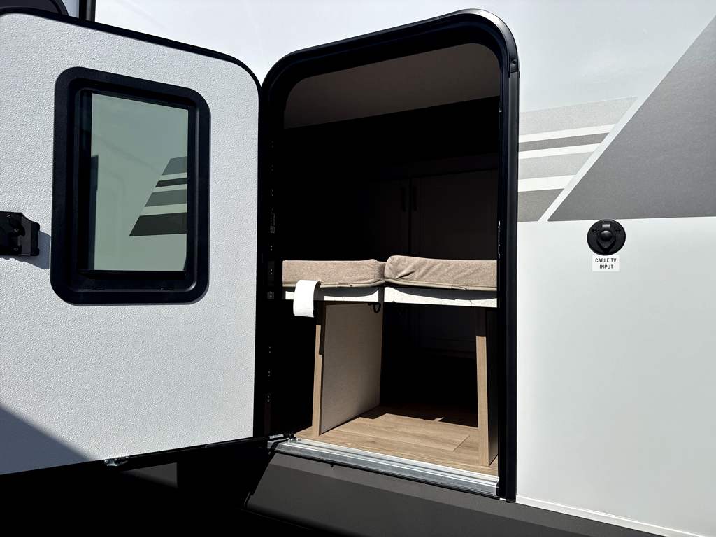 2027 JAYCO JAY FLIGHT 295TBS - Image 24