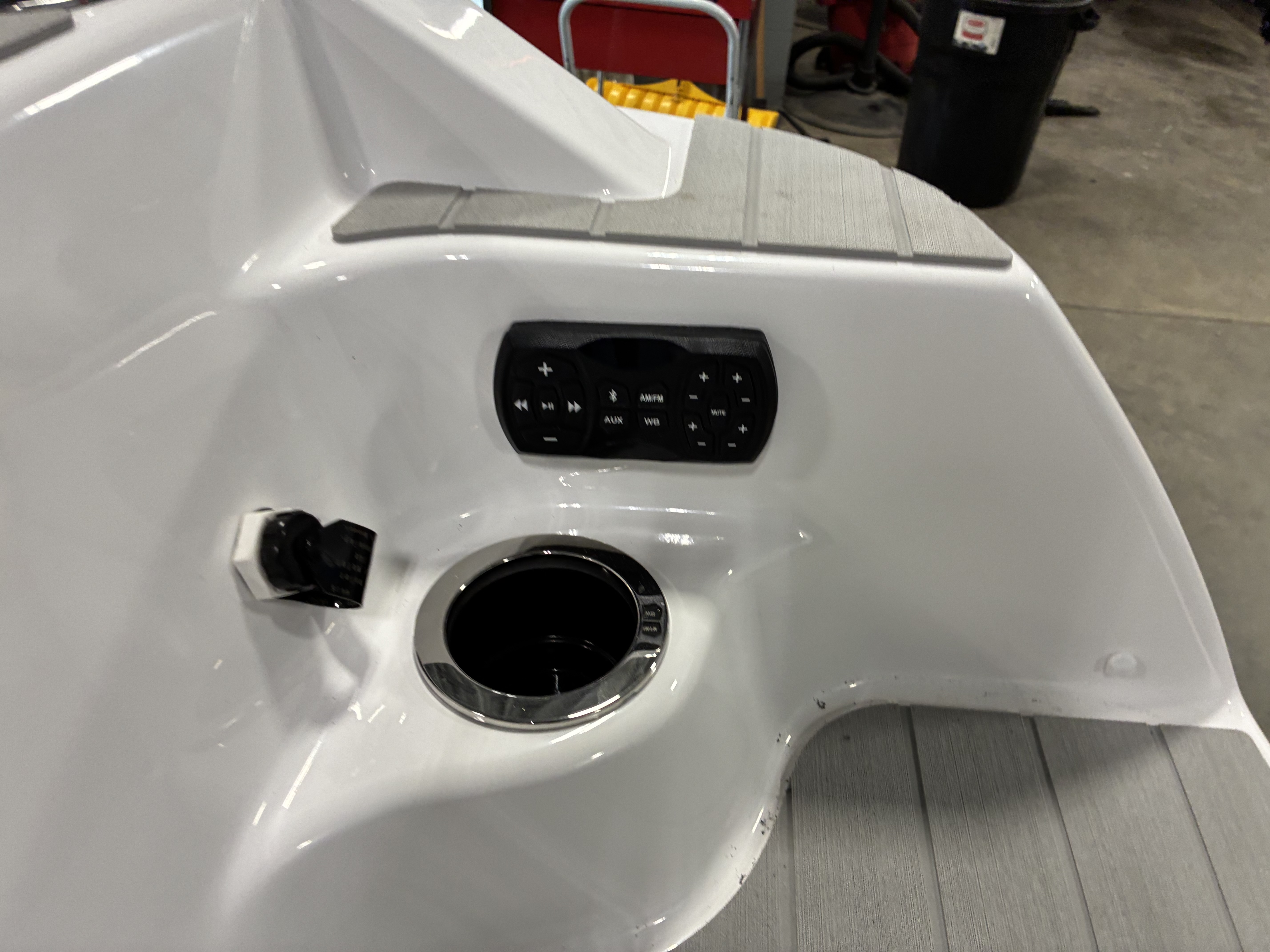 2026 Yamaha Boats AR250 - Image 43