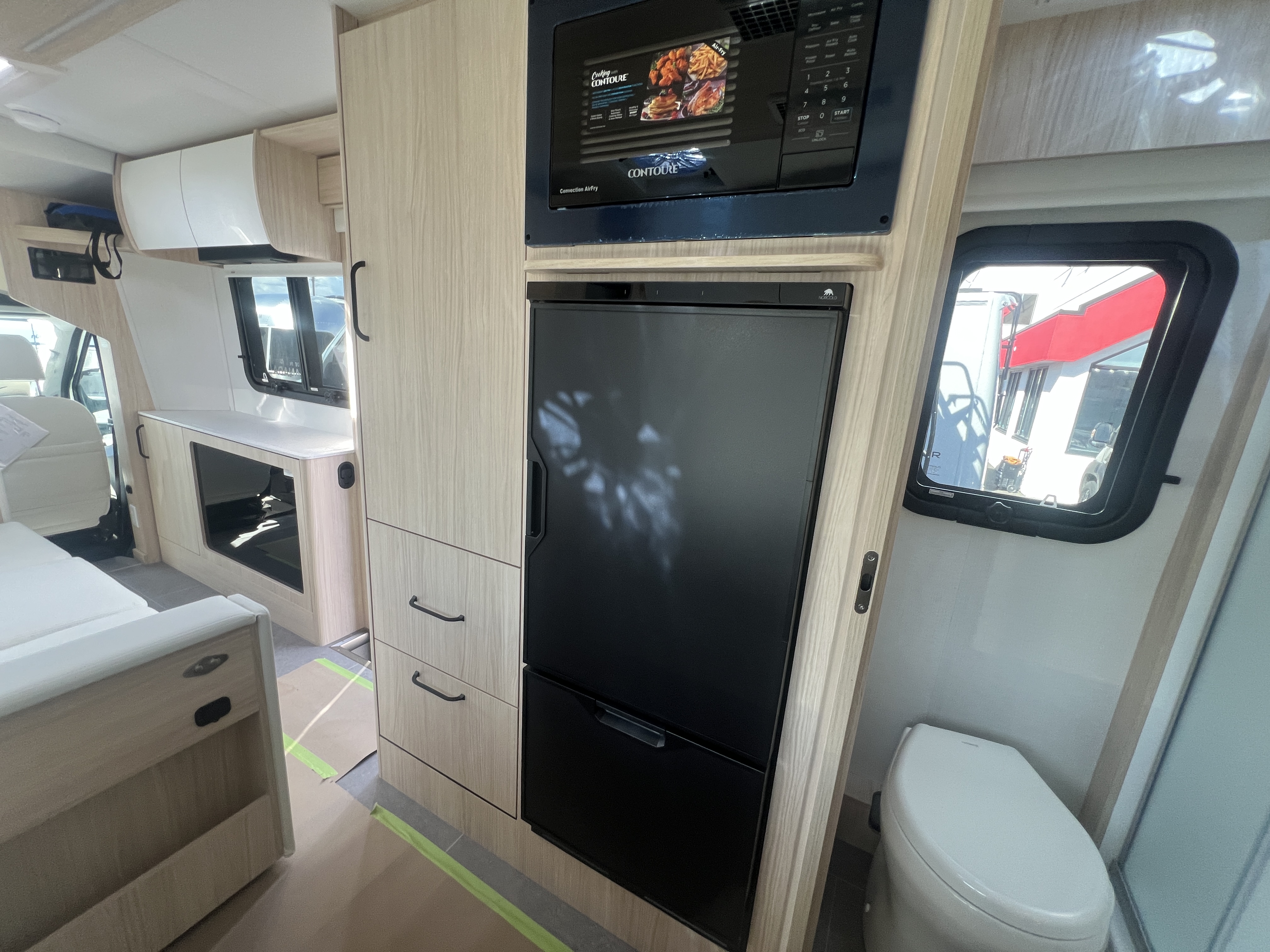 2027 Leisure Travel WONDER W24MBL - Image 27
