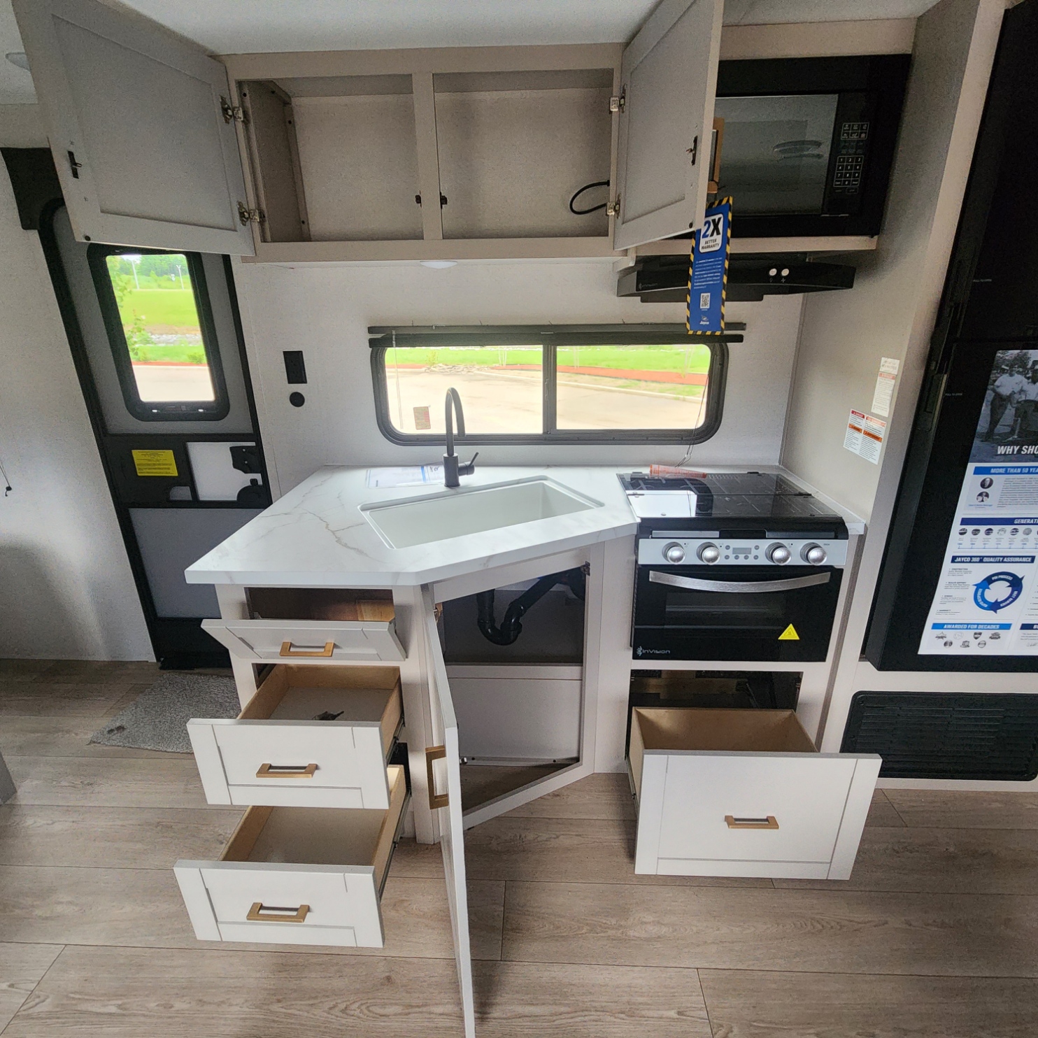 2027 Jayco Jay Flight SLX 261BHS - Image 18