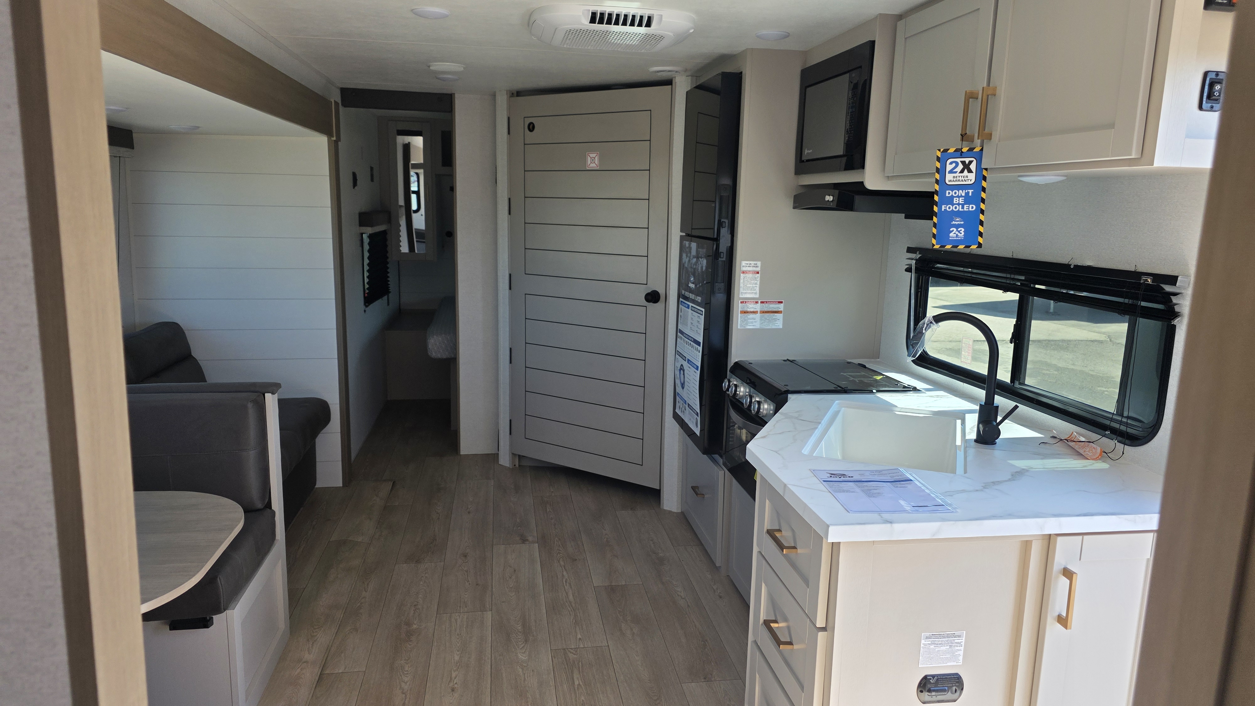 2027 JAYCO JAY FLIGHT 263BHS - Image 16