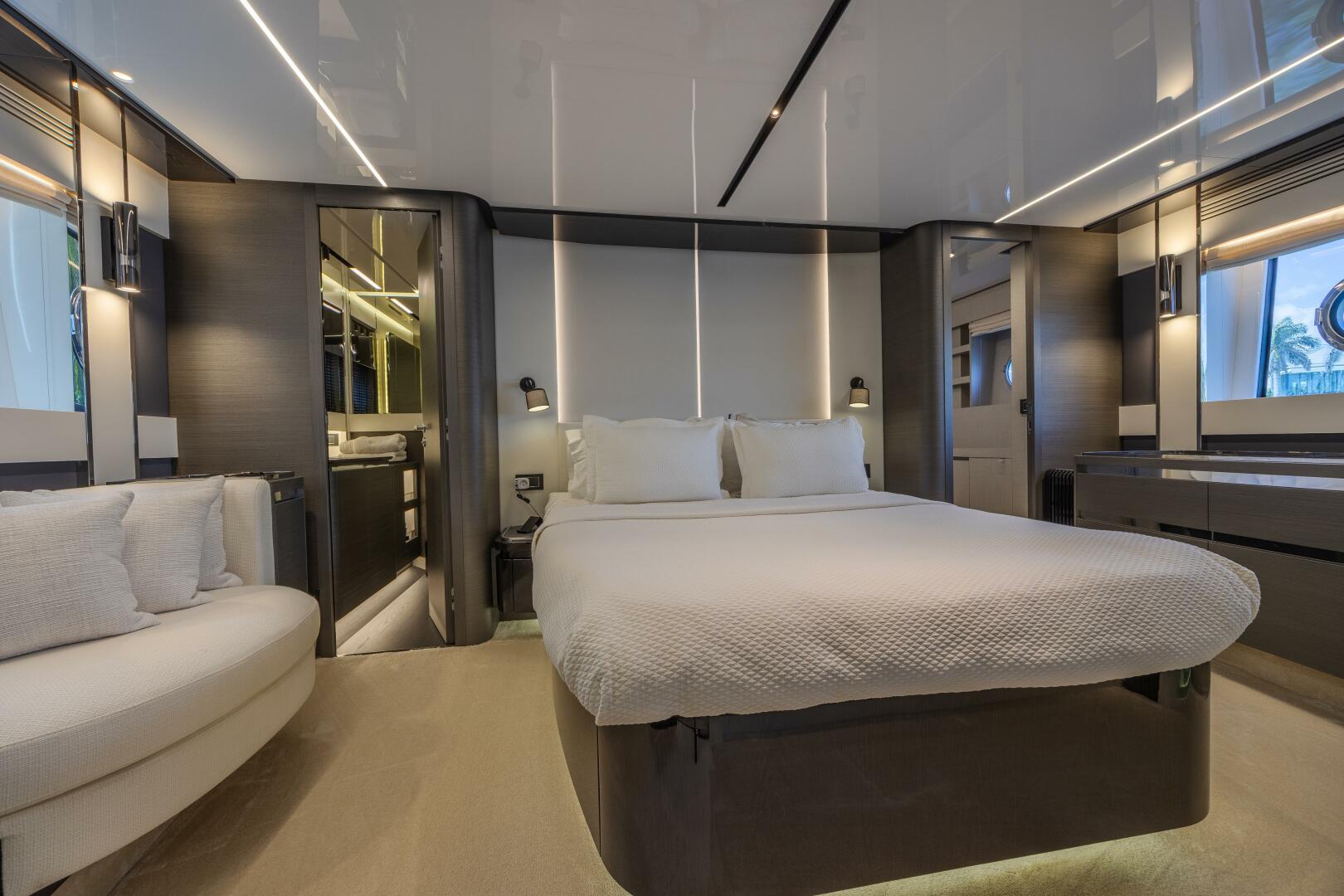 2023 Azimut S8 - Image 45