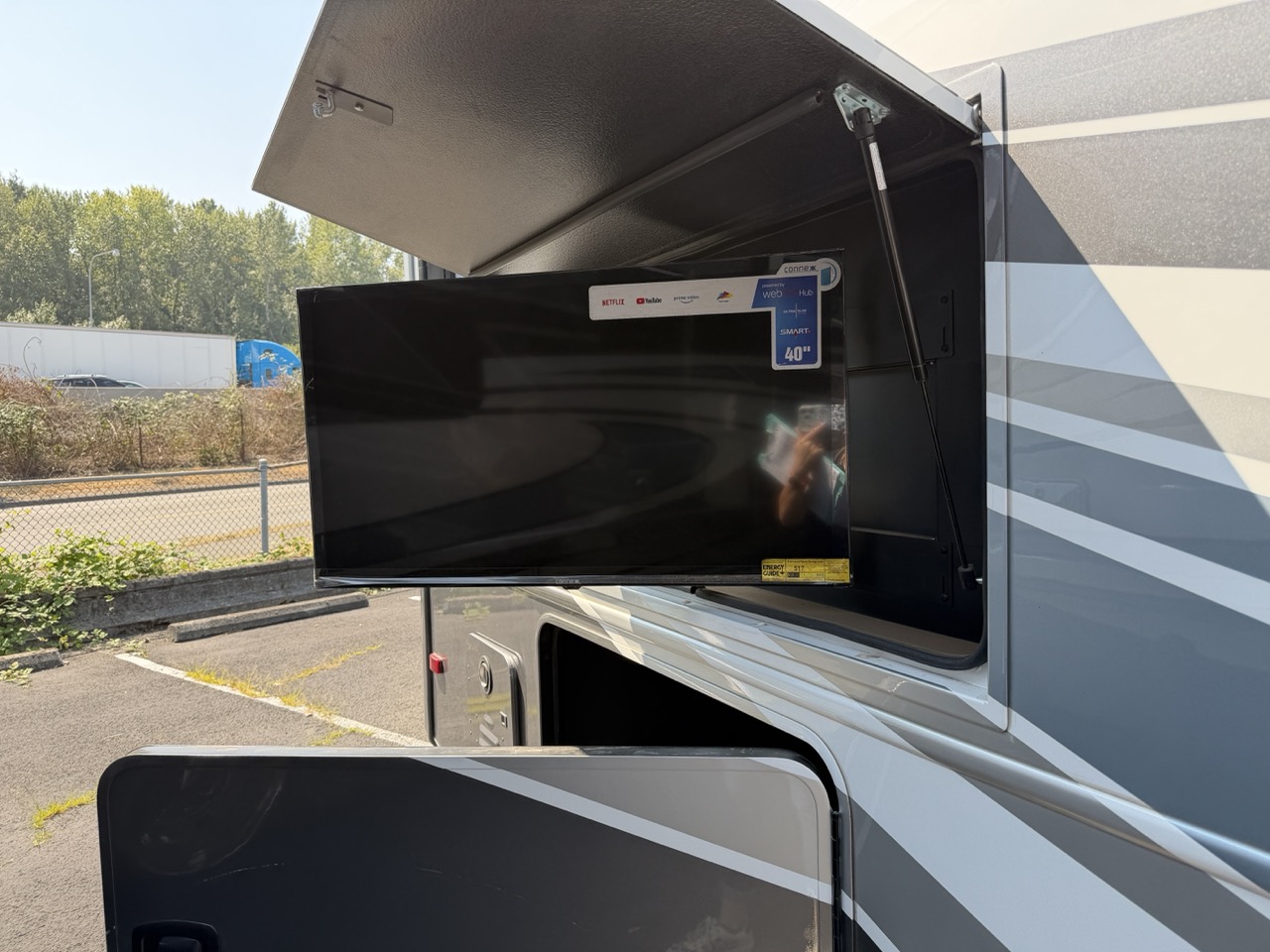2026 Entegra Coach Vision XL 31UL - Image 4