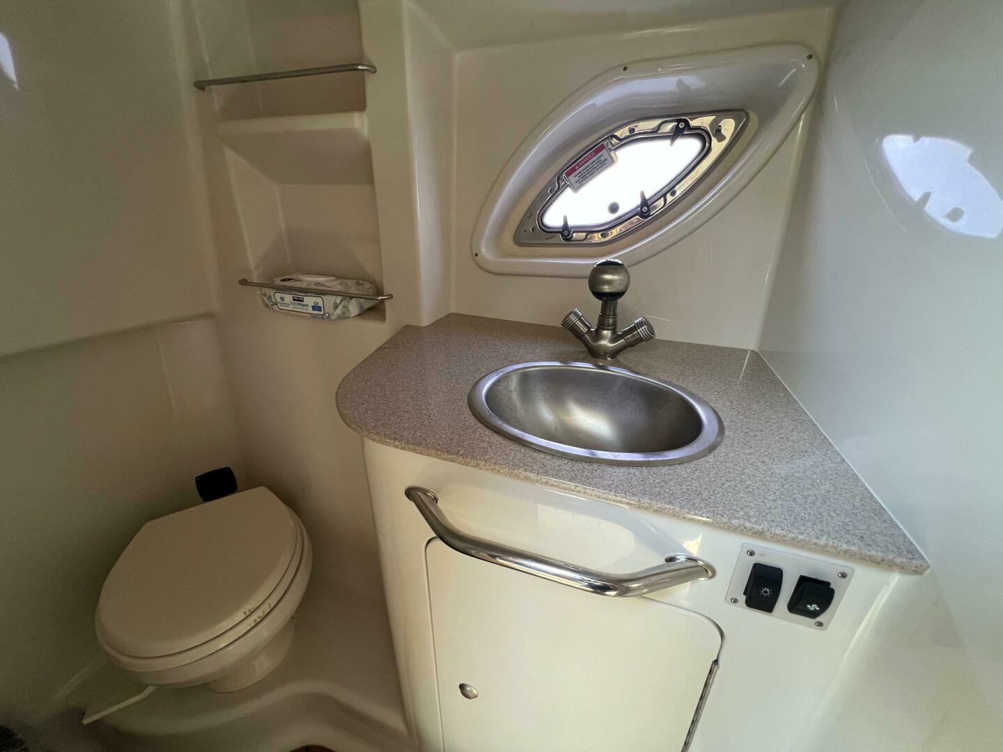 2007 Sea Ray 310 Sundancer - Image 14