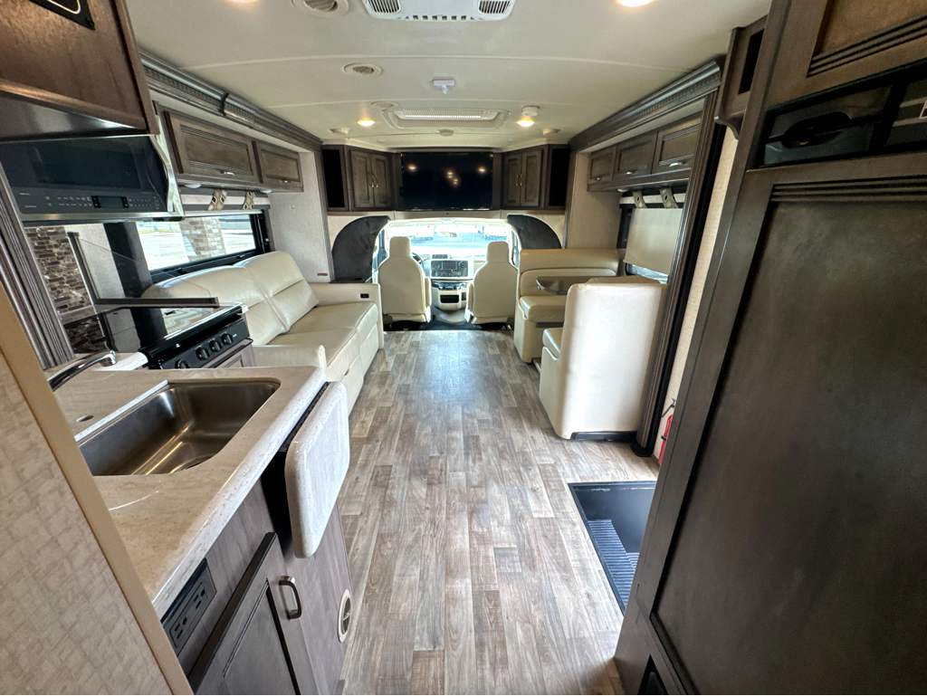 2017 WINNEBAGO ASPECT 30J - Image 22