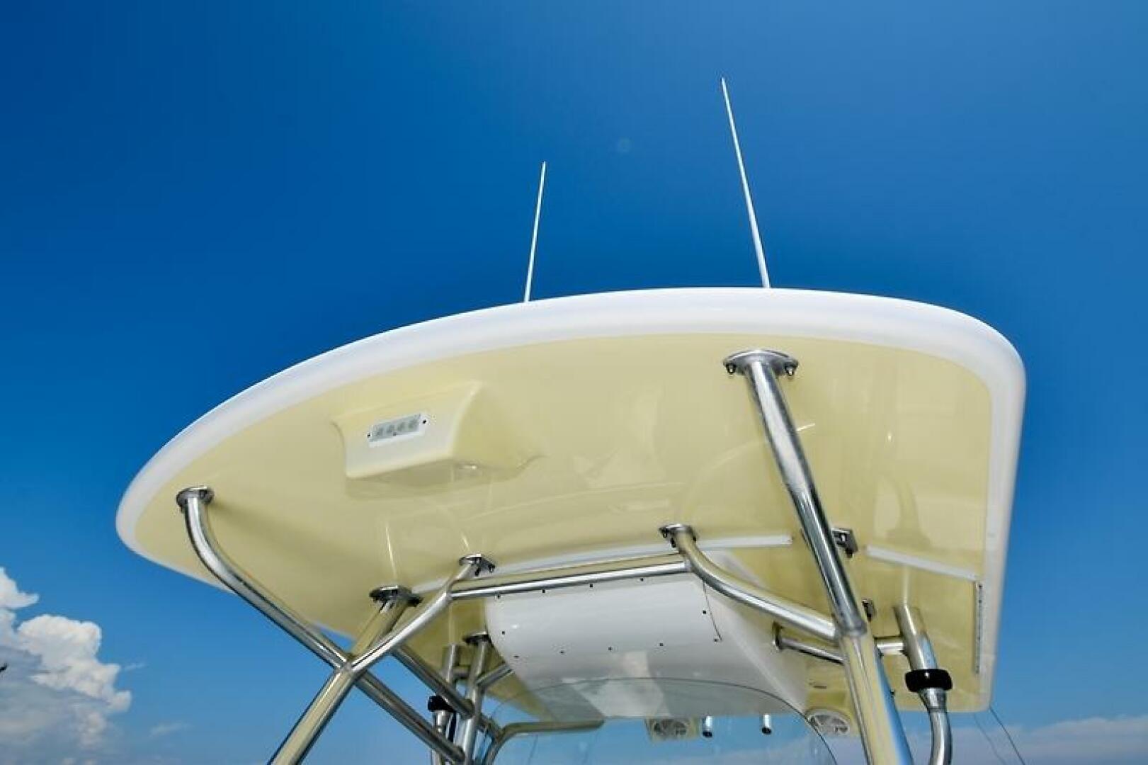 2013 Regulator 28 FS w/SeaKeeper Ride - Image 23