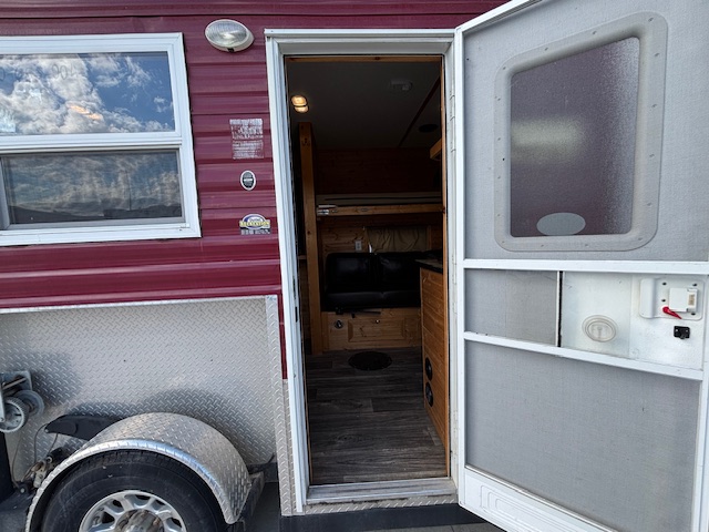 2017 ICE CASTLE RECREATION SERIES  TOY HAULER 8X17 - Image 7