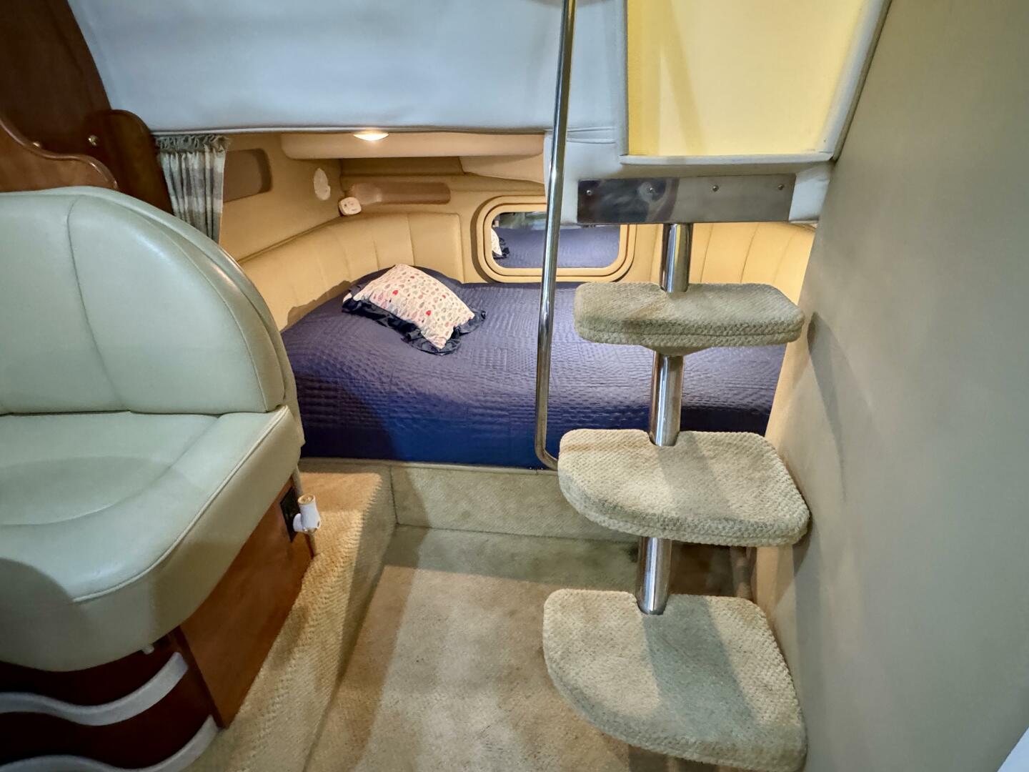 2004 Rinker 342 Fiesta Vee - Image 59
