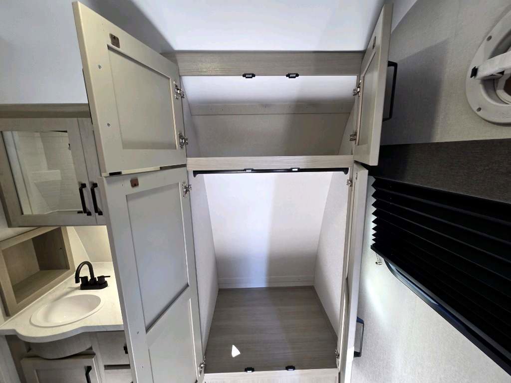 2026 GRAND DESIGN MOMENTUM 17MAV - Image 19