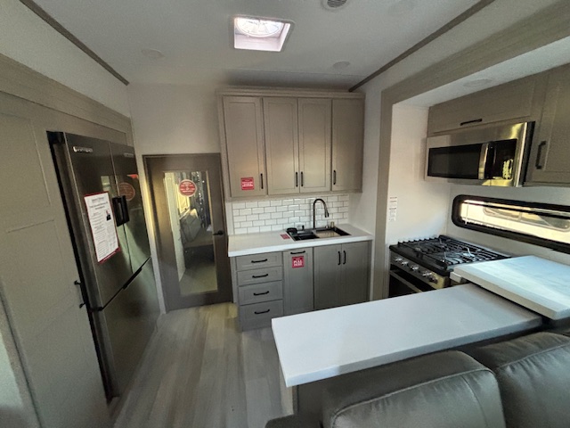 2026 Grand Design Momentum M-Class 392M - Image 24
