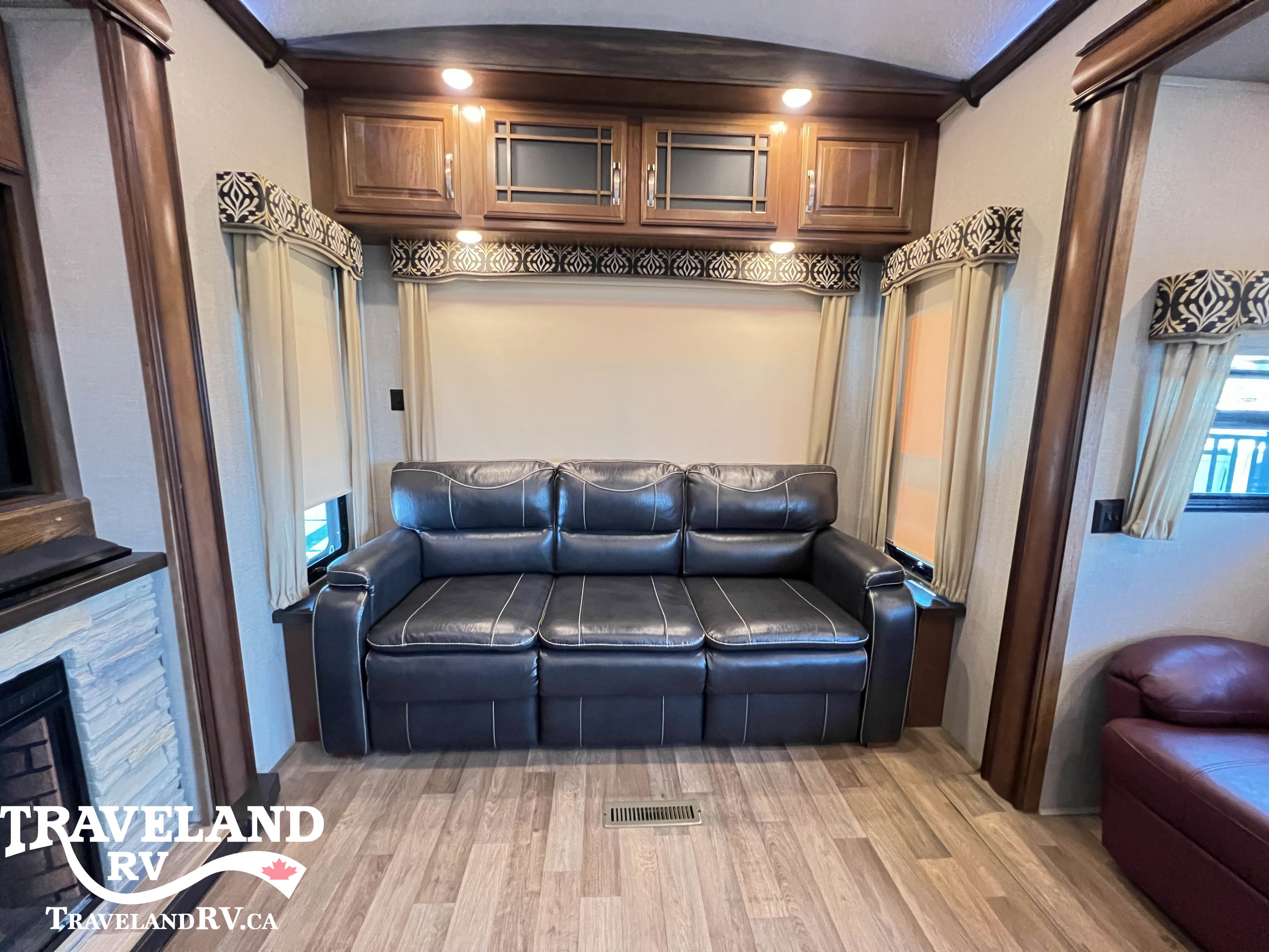 2018 KEYSTONE MONTANA 3160RL LEGACY EDITION - Image 22