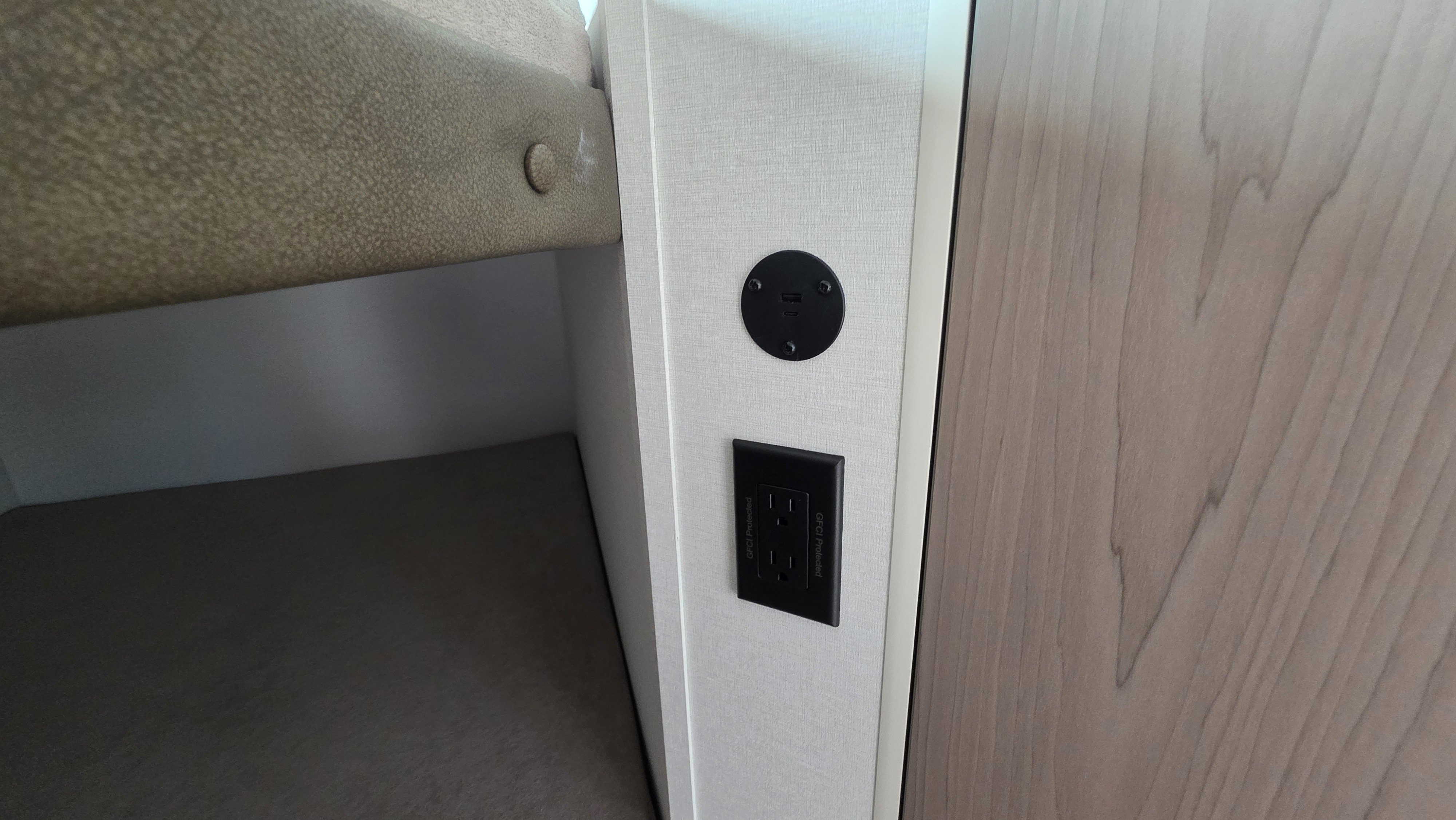 2027 GRAND DESIGN TRANSCEND 161DB - Image 16