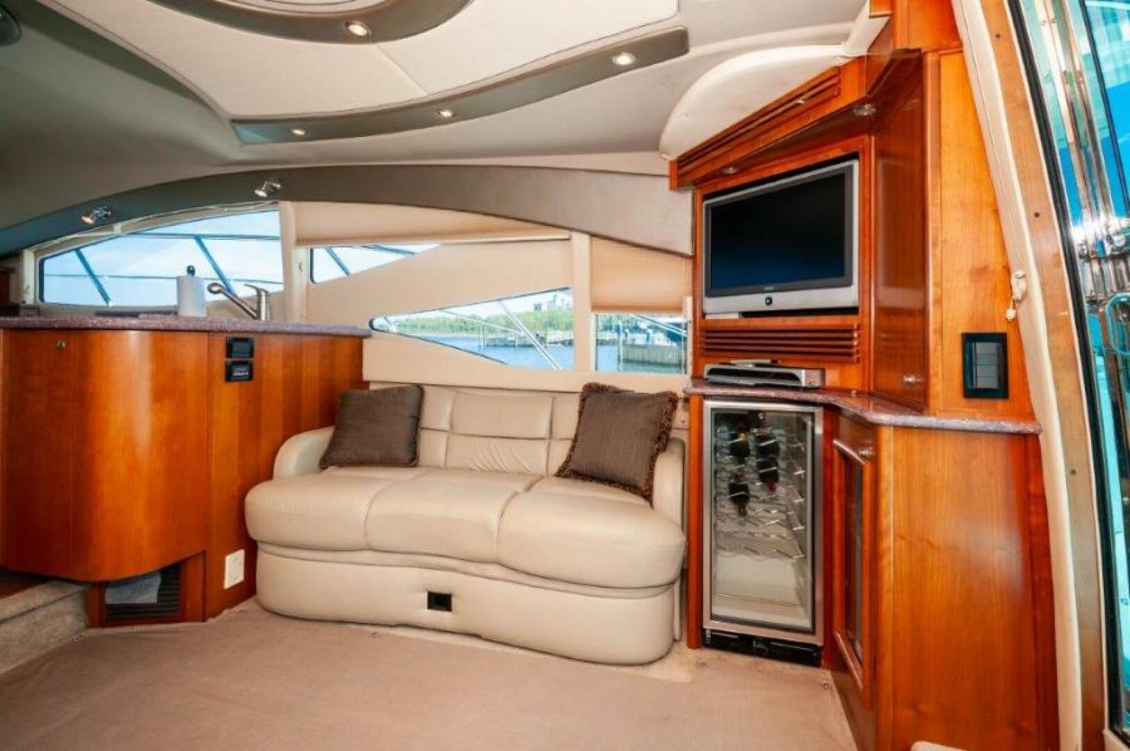 2006 Cruisers Yachts 477 Sport Sedan - Image 6