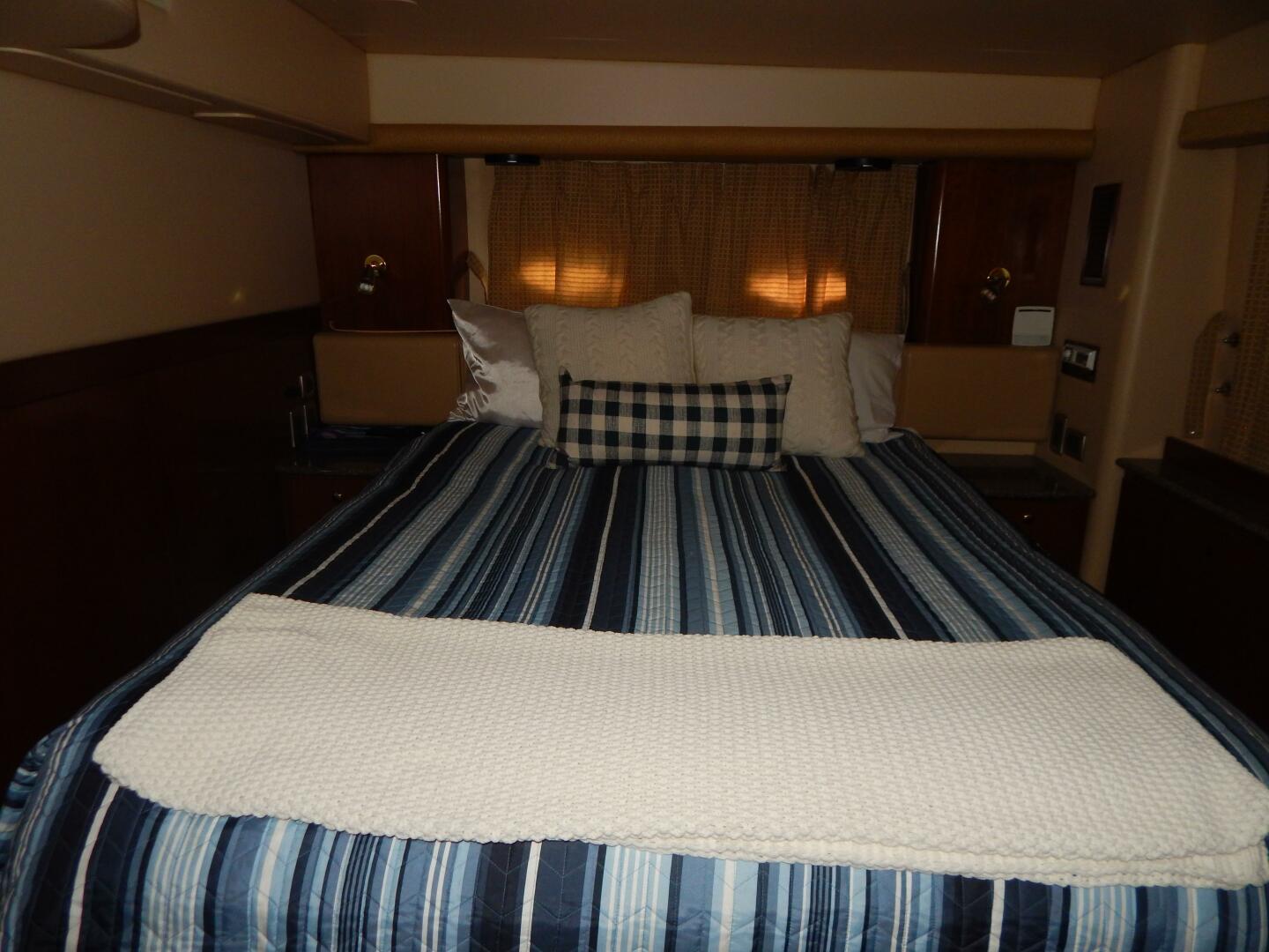 2005 Meridian 408 Motor Yacht - Image 17