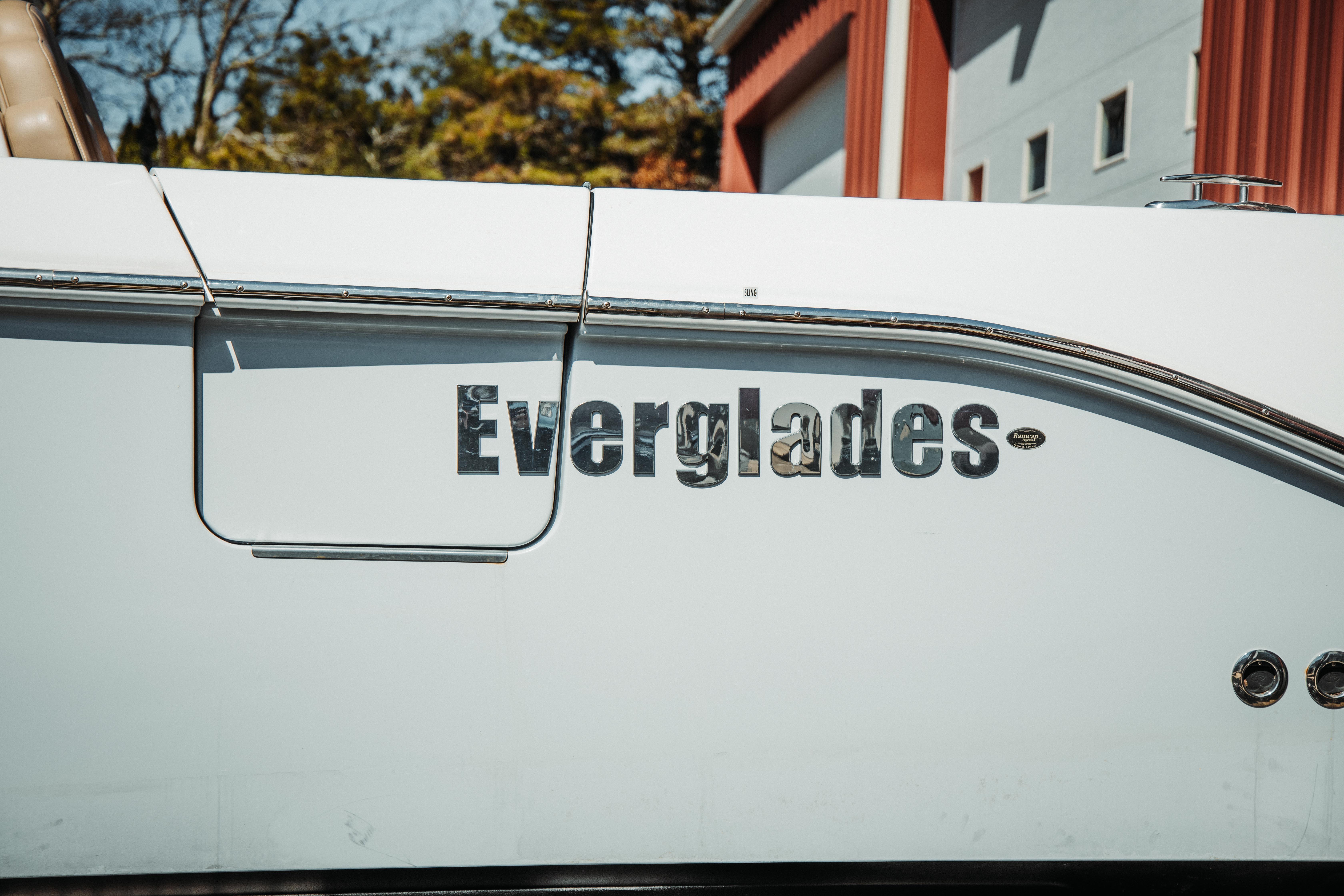 2024 Everglades 315 Center Console Standard - Image 22
