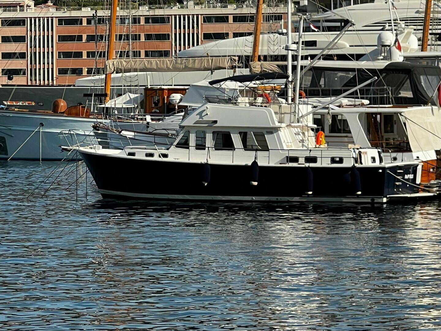 1997 Sabre SABRELINE 474 Trawler - Image 2