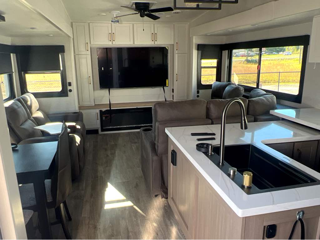 2026 JAYCO EAGLE 335LSTS - Image 15