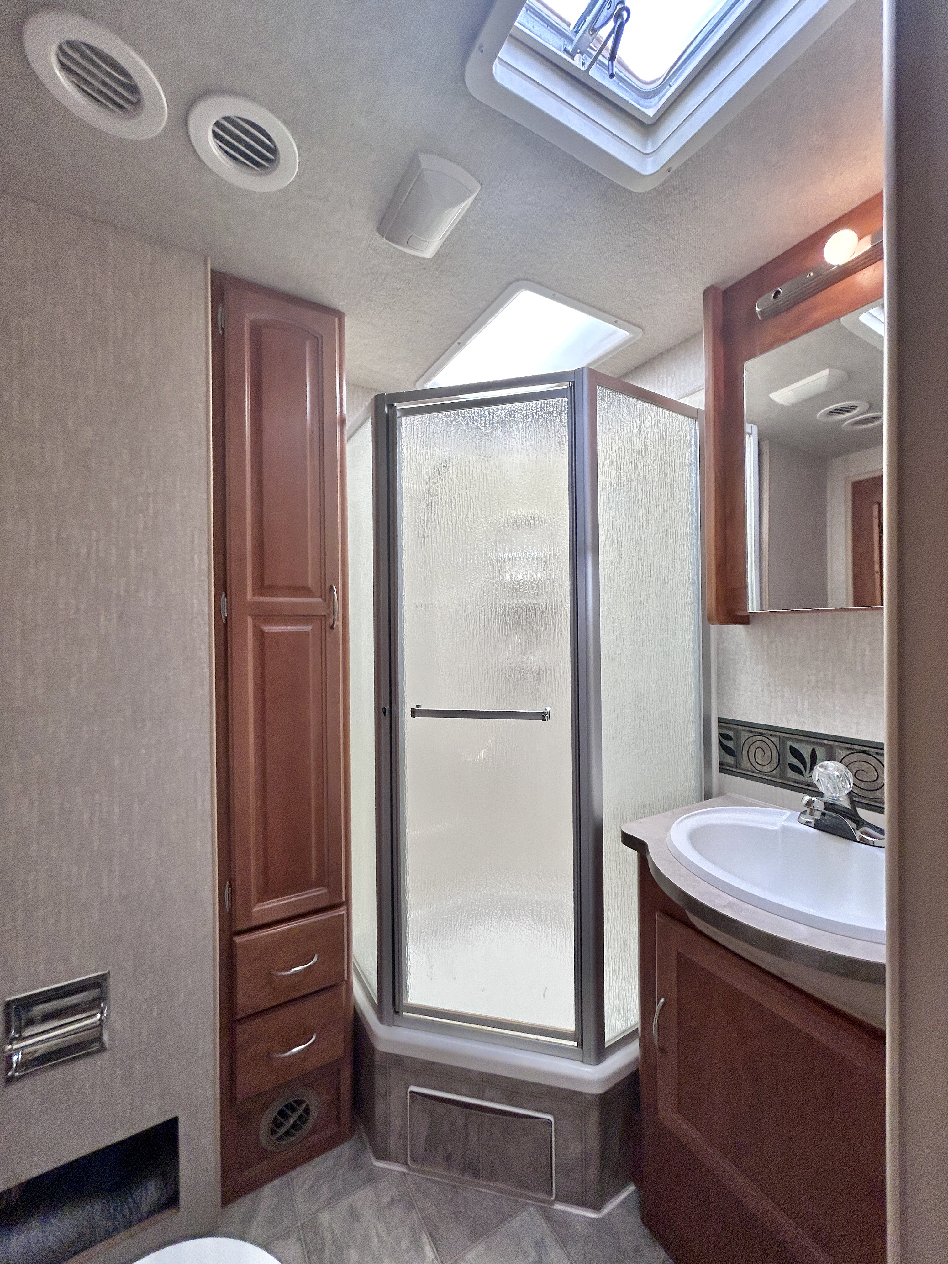 2007 FLEETWOOD TIOGA 31M - Image 25