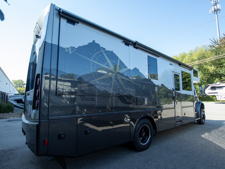 2026 Dynamax Europa 32KD - Image 3