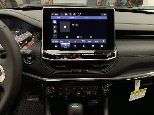 2026 Jeep Compass Latitude Altitude 4x4 - Image 21