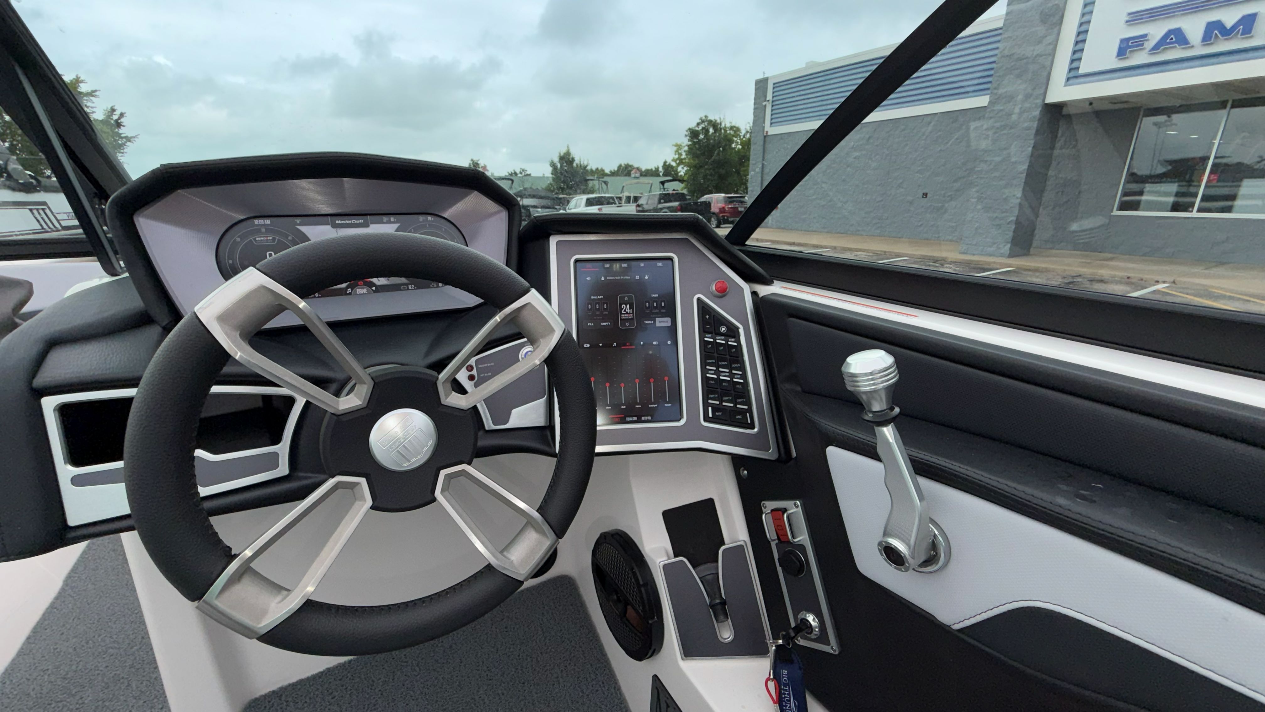 2024 MasterCraft XT25 - Image 33