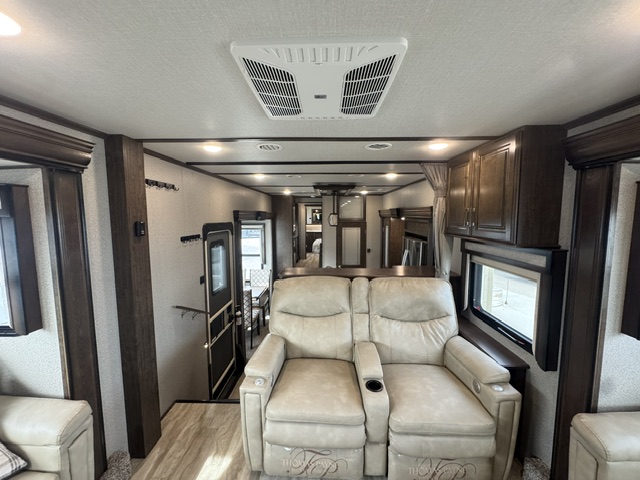2020 Grand Design Solitude 380FL - Image 18