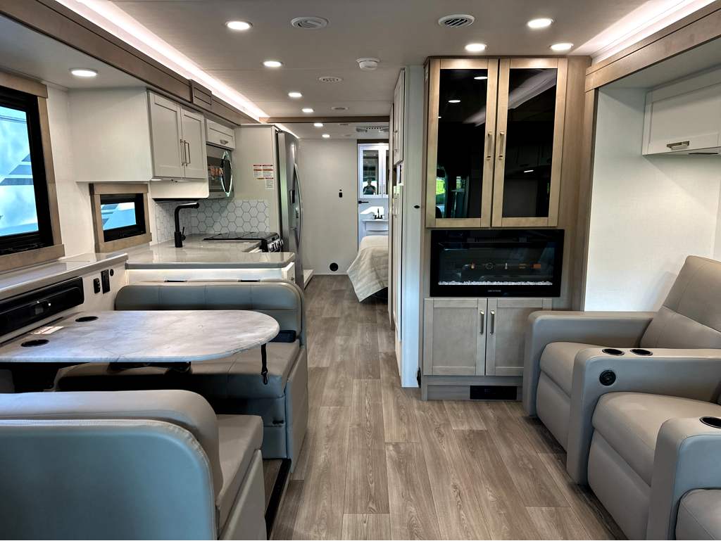 2027 ENTEGRA COACH VISION XL 36C - Image 10