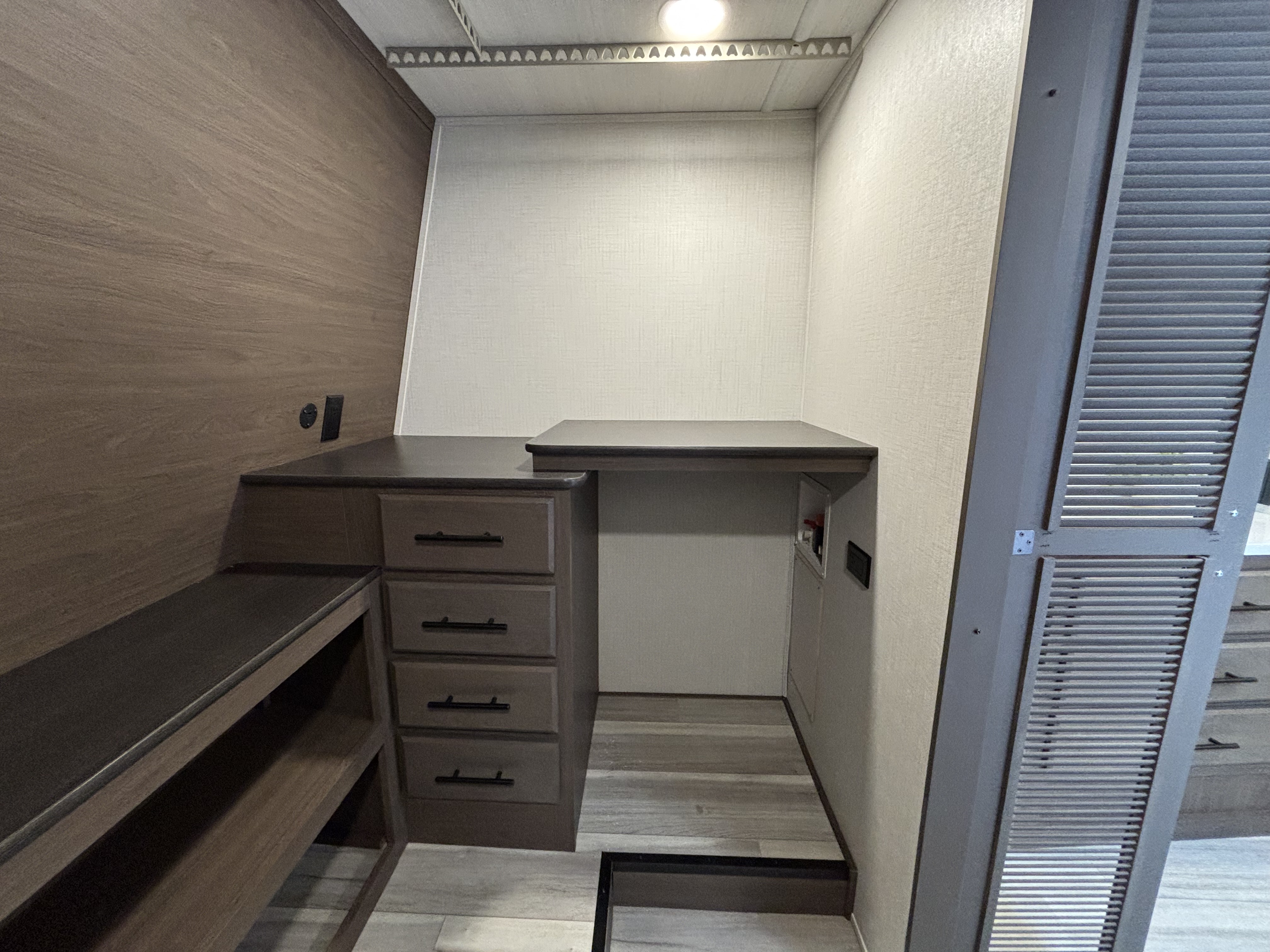 2026 Keystone Cougar 355FBS - Image 24