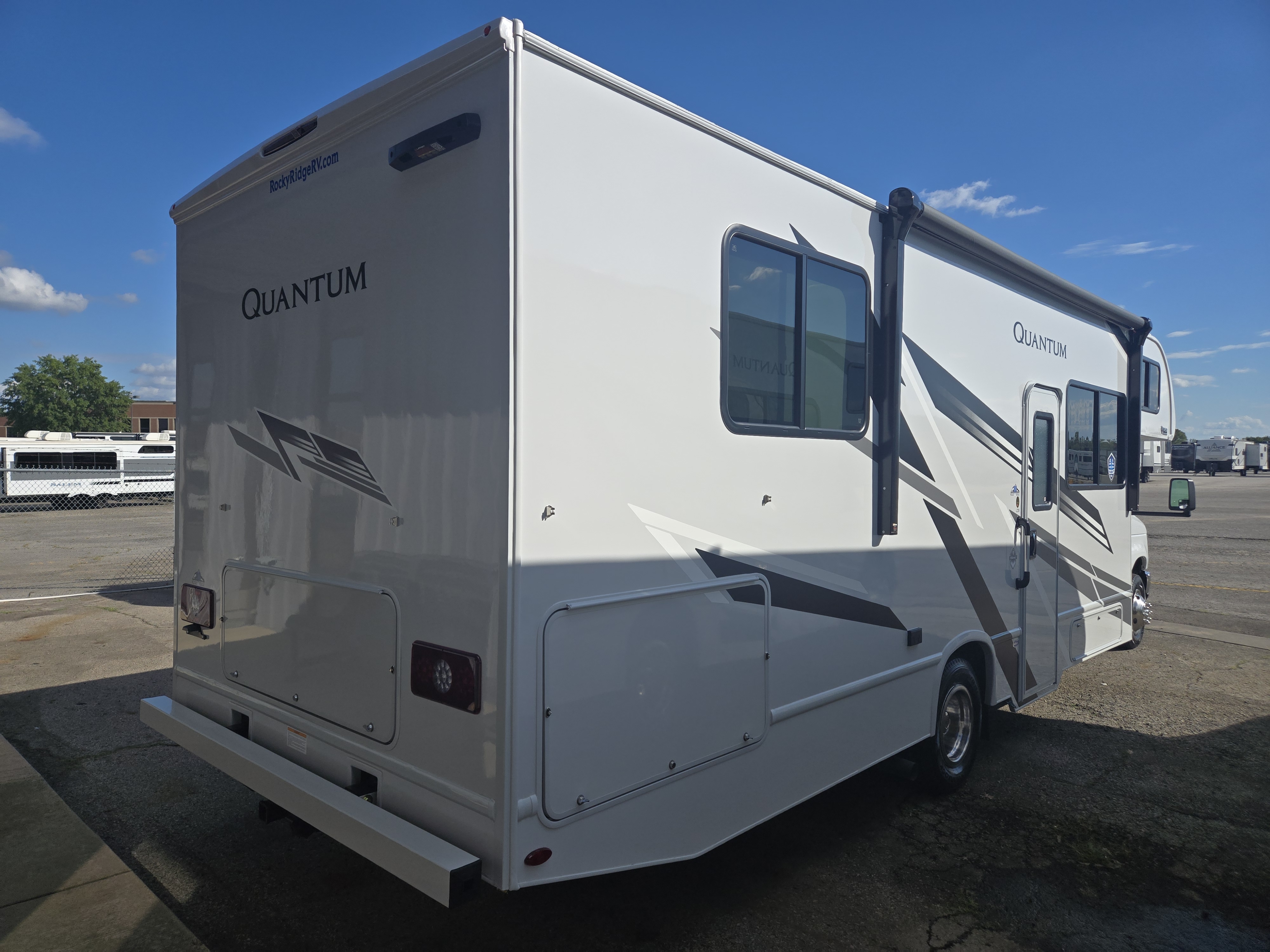 2026 Thor Motor Coach Quantum LZ28 - Image 6