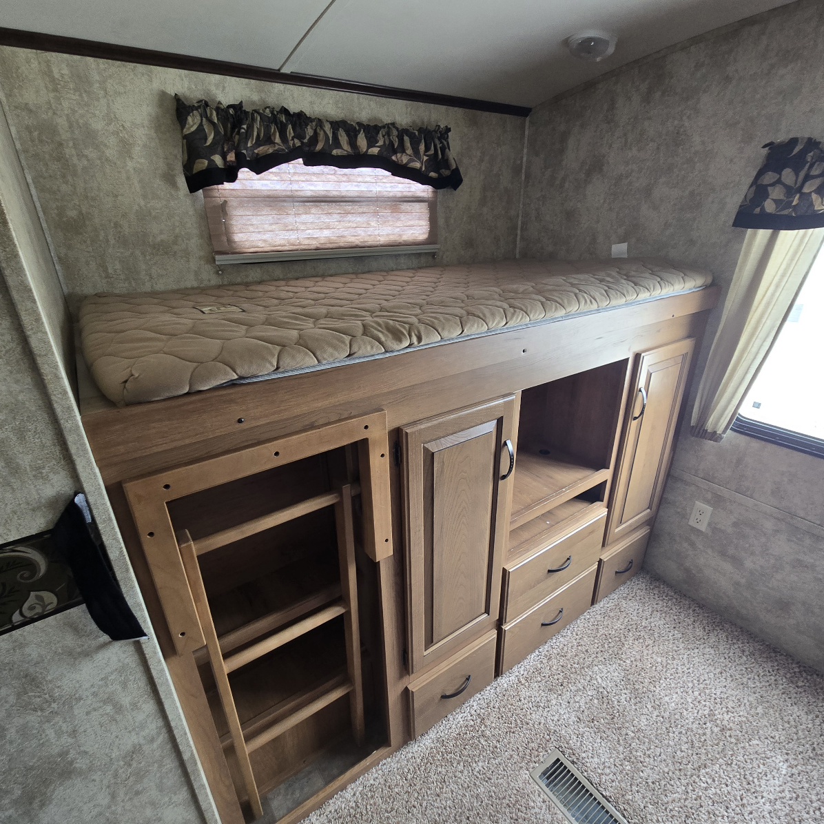 2012 Keystone Outback 312BH - Image 26