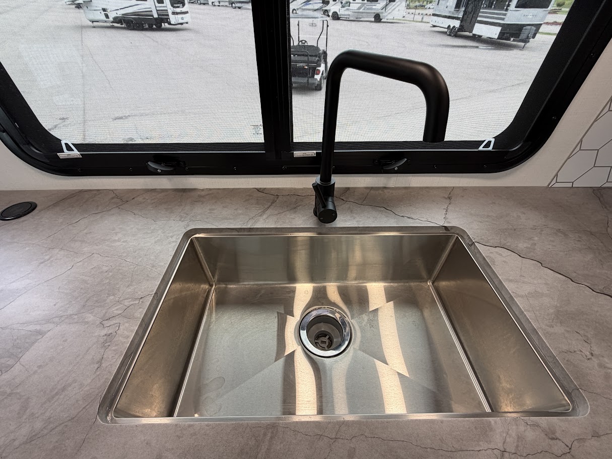 2027 JAYCO GREYHAWK 29MV - Image 33