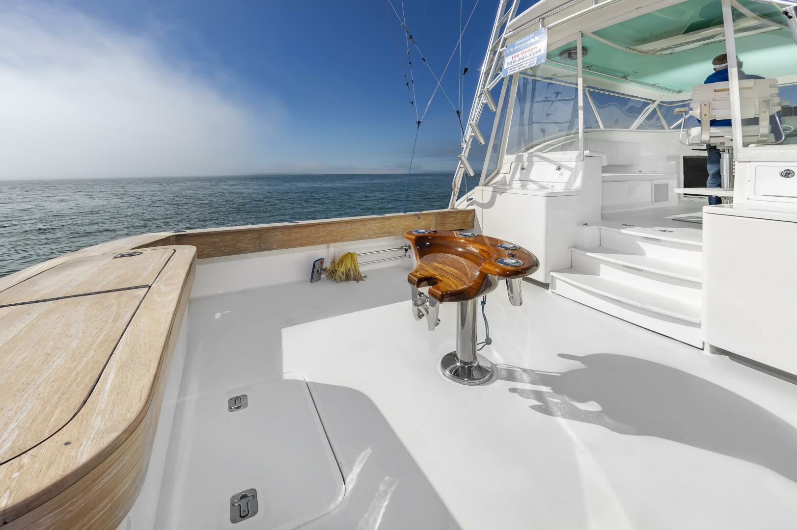 2003 Custom Carolina 40 Layton Express - Image 8