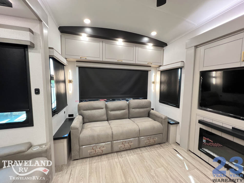 2027 Jayco North Point 310RLTS - Image 15