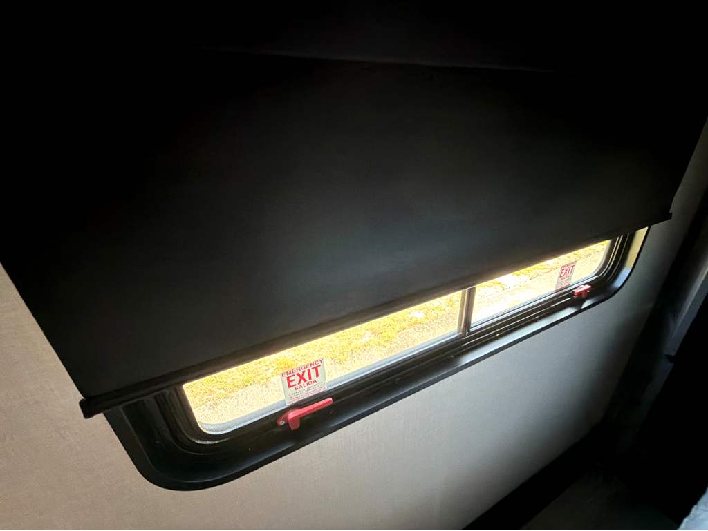 2027 VENTURE RV SPORTTREK 312VTB - Image 35