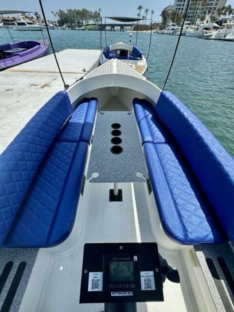 2024 Vision WX Tritoon - Image 188