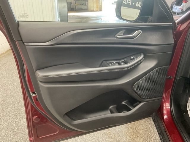 2023 Jeep Grand Cherokee L Utility 4D Altitude 4WD - Image 19