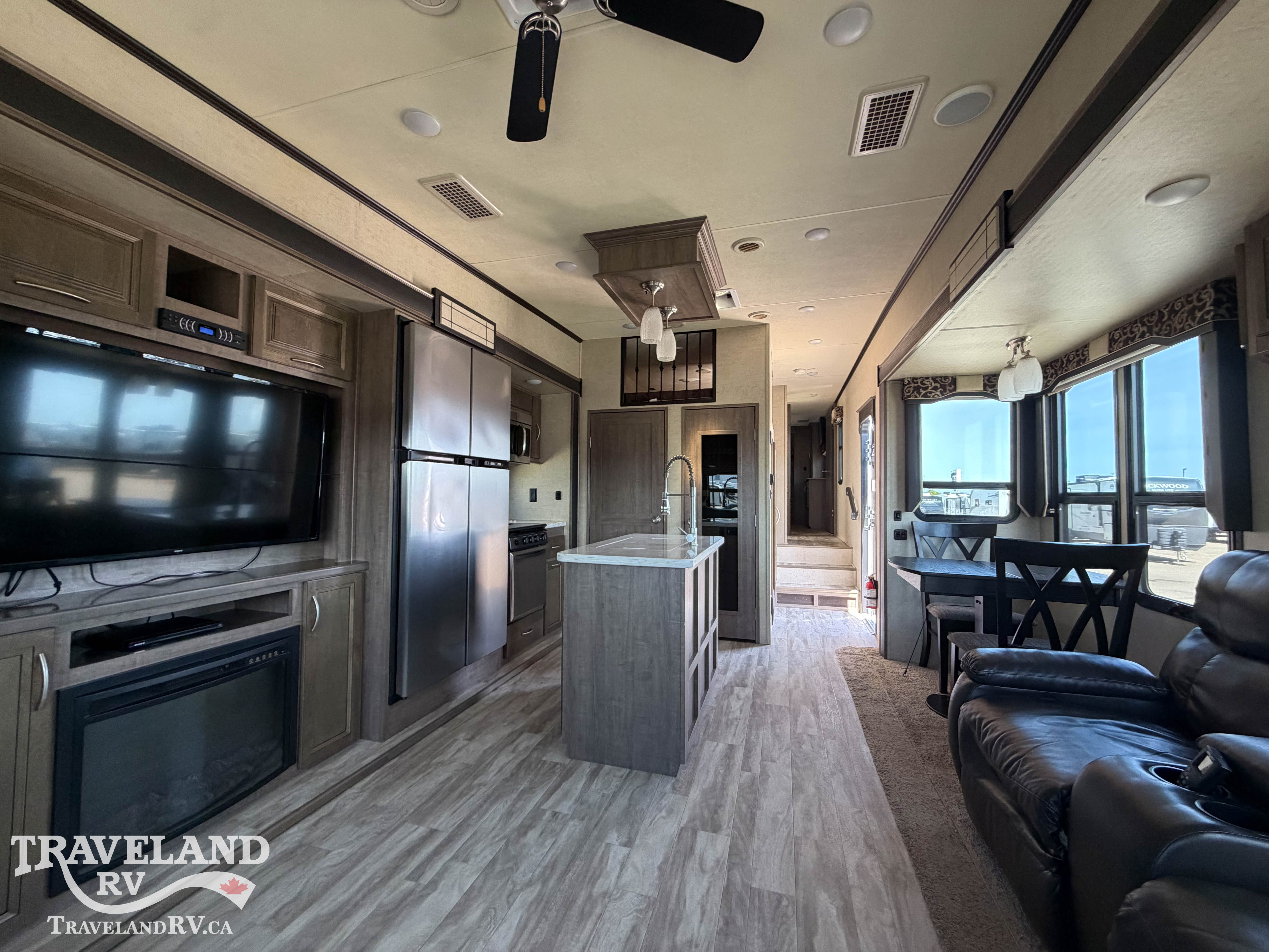 2018 KZ RV Durango Gold G383MBQ - Image 4
