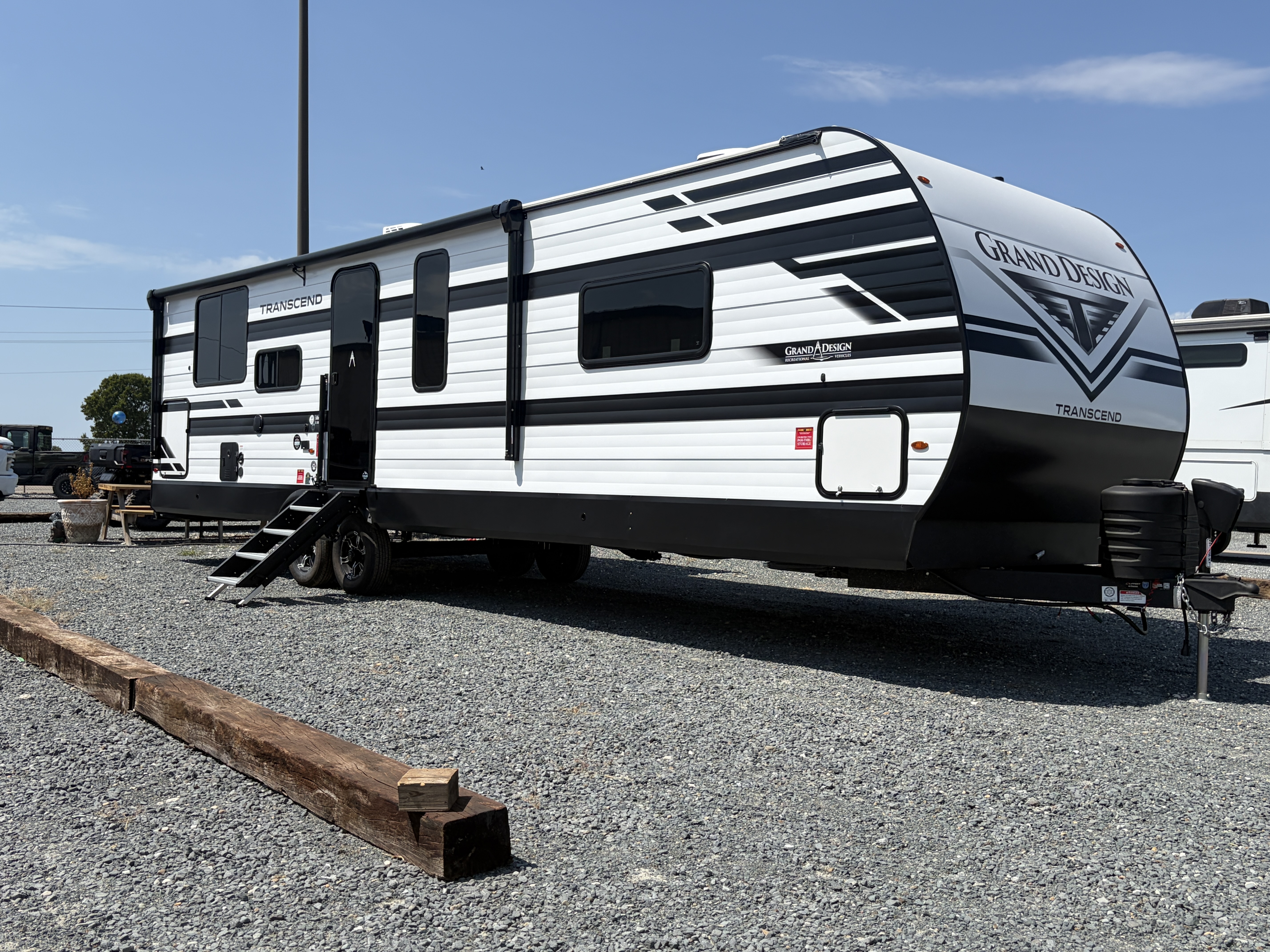 2027 Grand Design Transcend 315RKT - Image 9