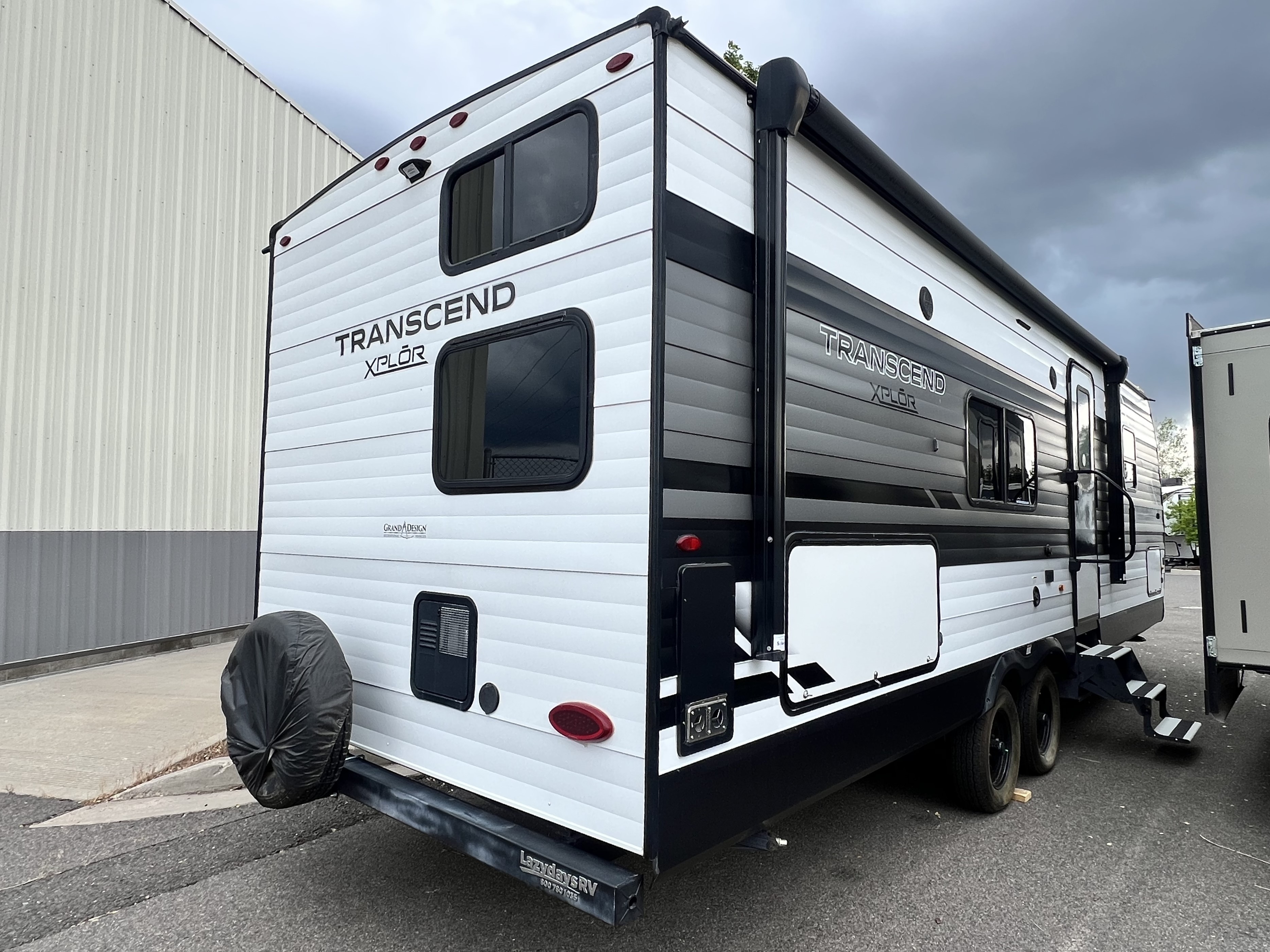2022 Grand Design Transcend XPLOR 261BH - Image 4