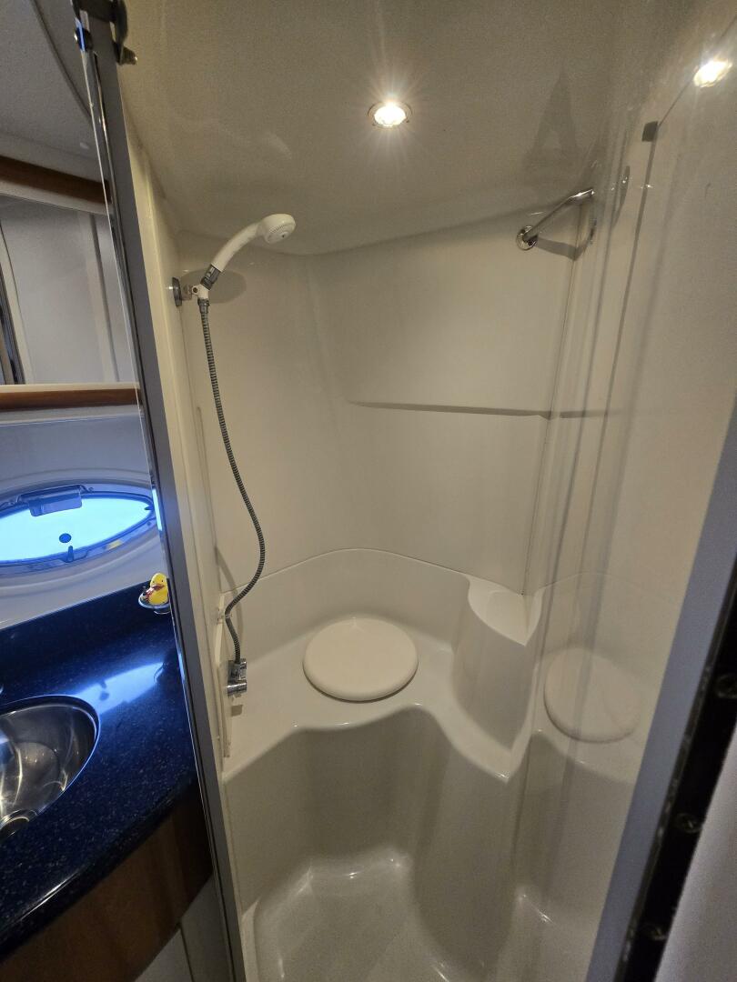 2002 Carver 444 Cockpit Motor Yacht - Image 47