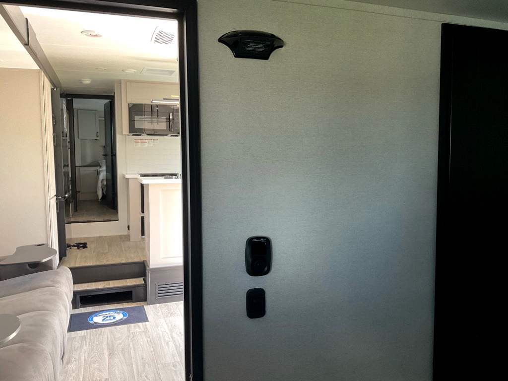 2027 JAYCO SEISMIC 413 - Image 38